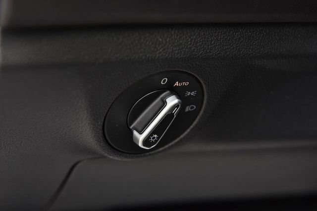 Used 2022 Volkswagen Jetta SE image 11