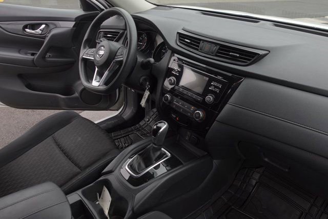 Used 2017 Nissan Rogue S image 14