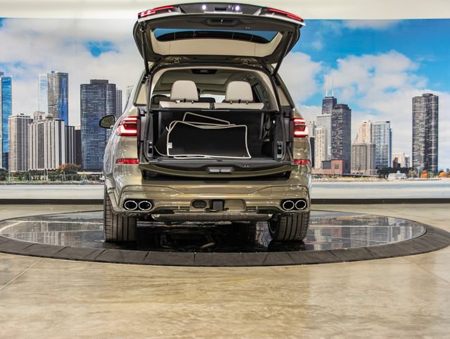 New 2026 BMW ALPINA XB7 AWD/4WD image 12