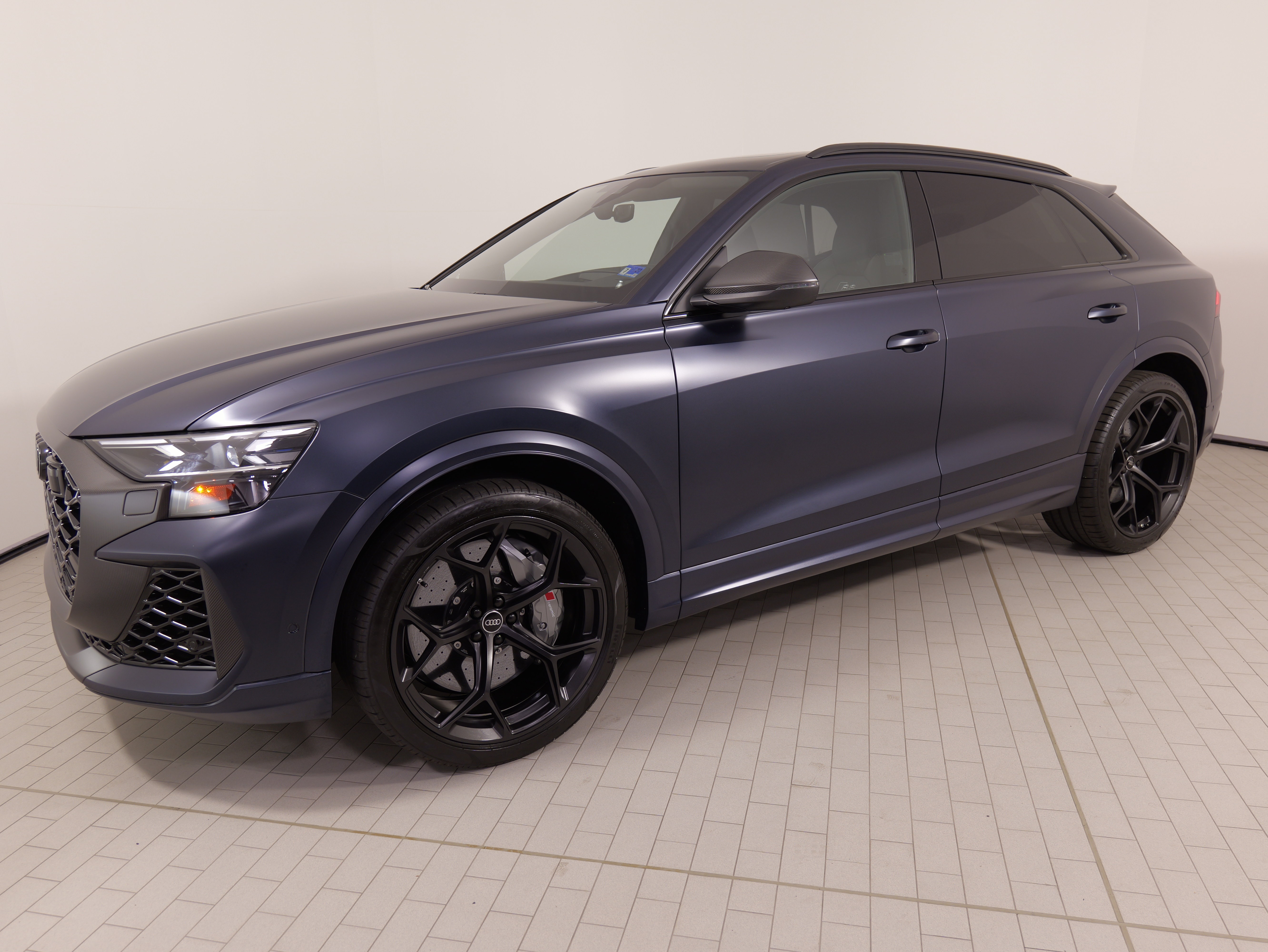 Used 2025 Audi RS Q8 performance AWD/4WD image 1