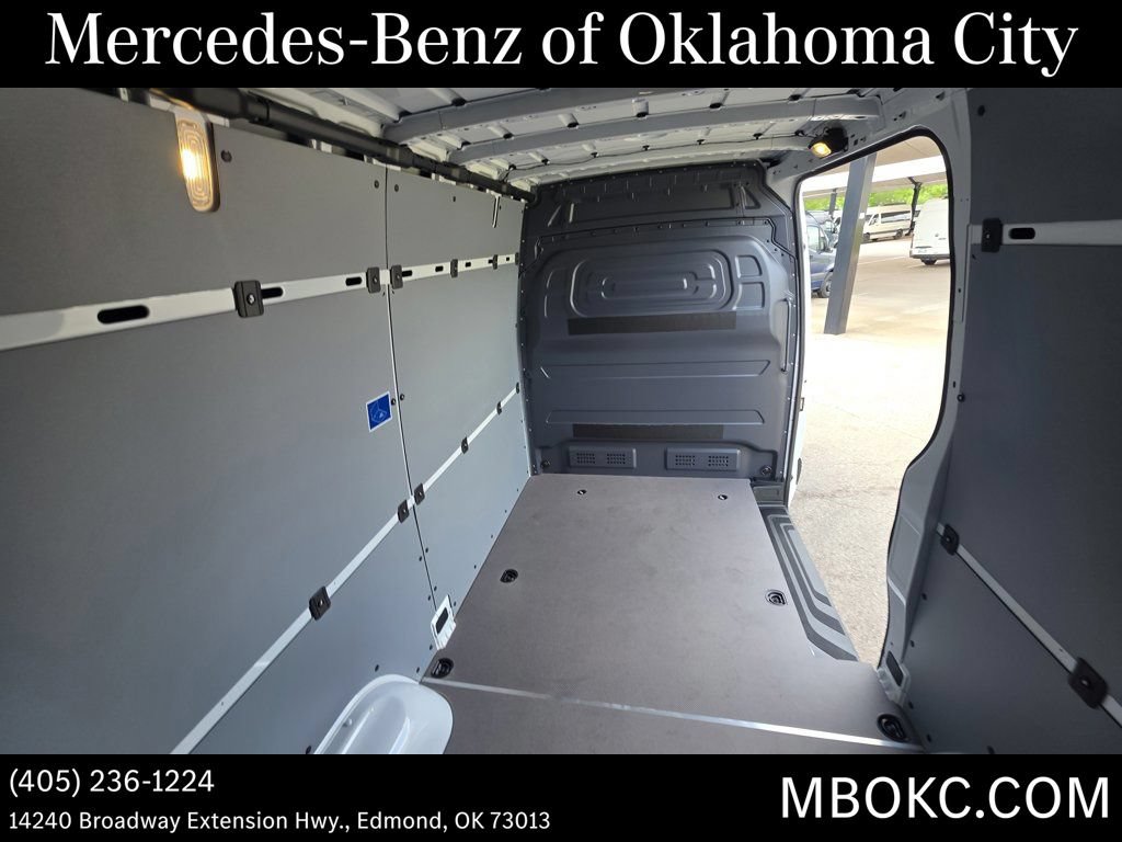 Used 2026 Mercedes-Benz Sprinter 2500 image 8