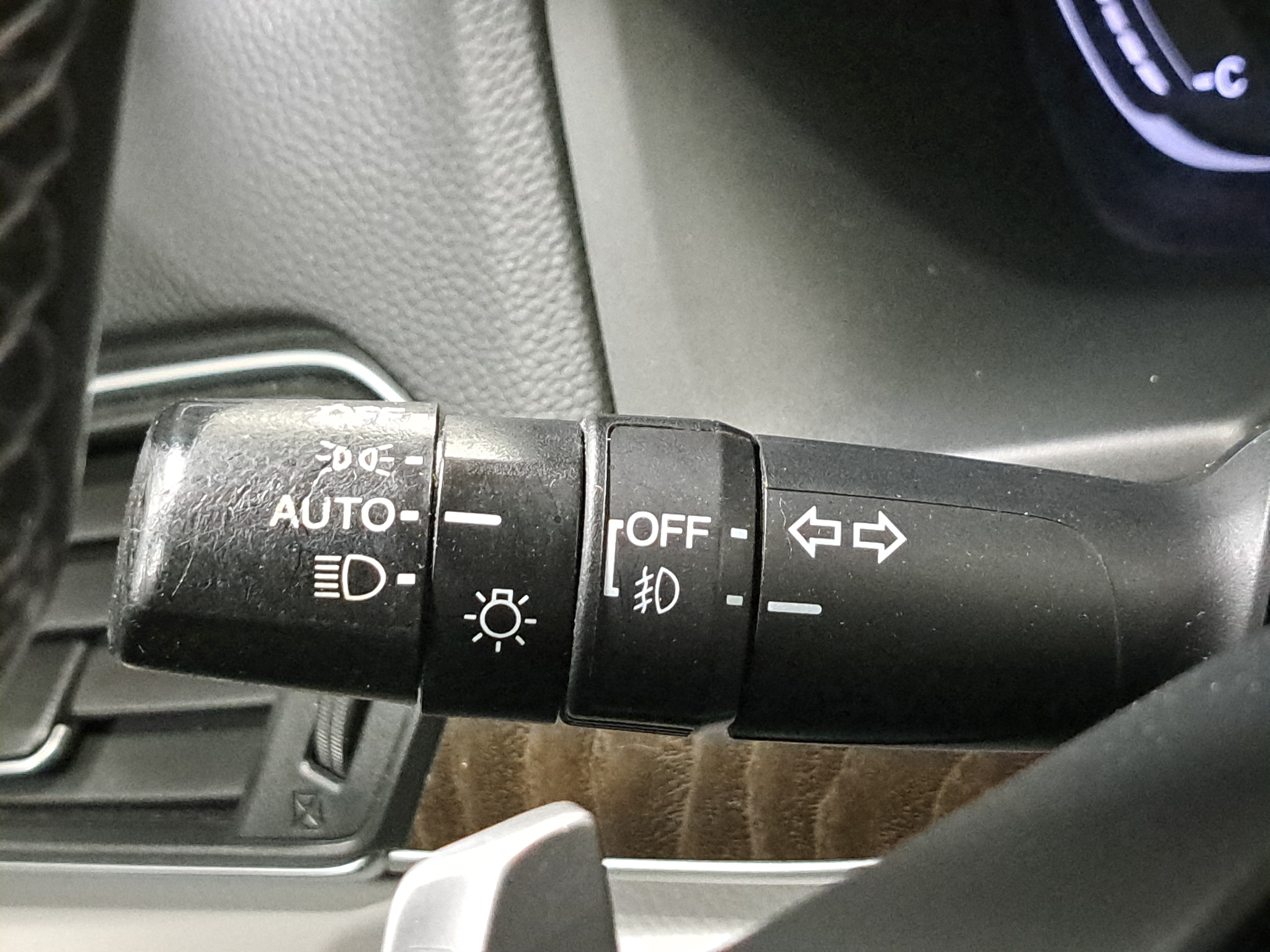 Used 2018 Honda Accord EX-L image 25
