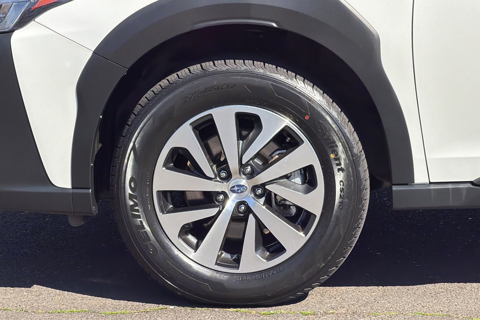 Used 2025 Subaru Outback Premium AWD/4WD image 25