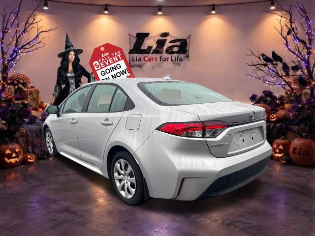 Used 2025 Toyota Corolla LE FWD image 5