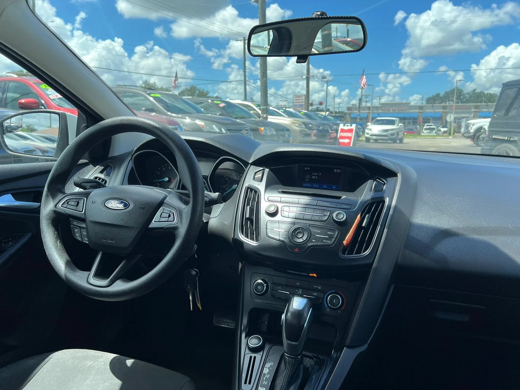 Used 2015 Ford Focus SE FWD image 14