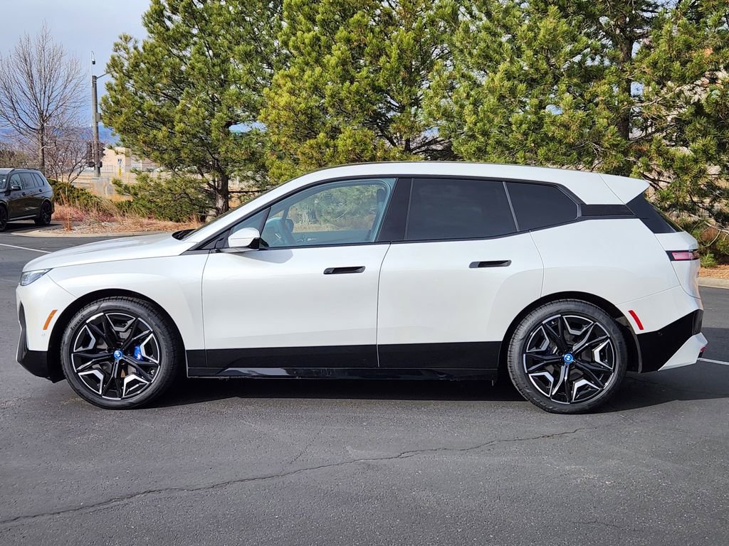 Certified 2025 BMW iX M60 image 4