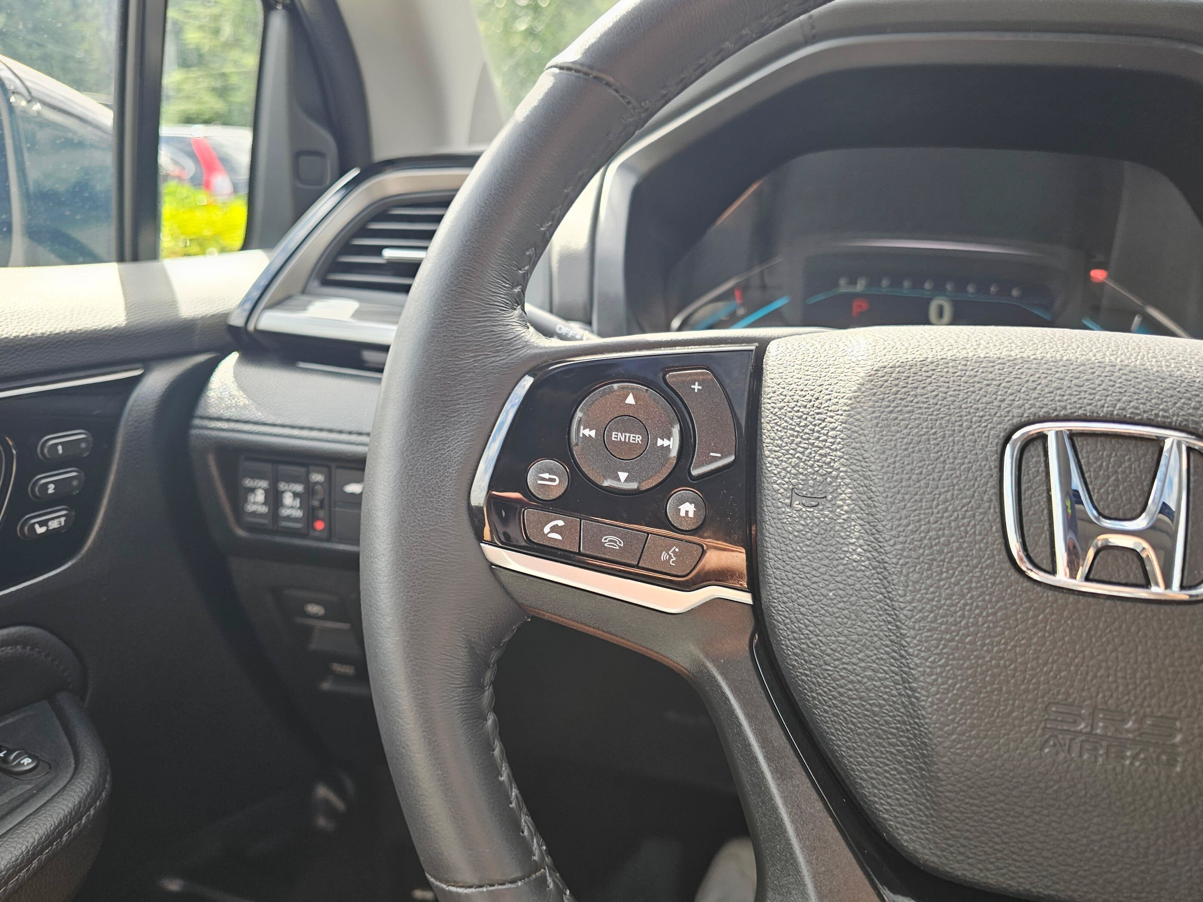 Used 2023 Honda Odyssey Elite image 35