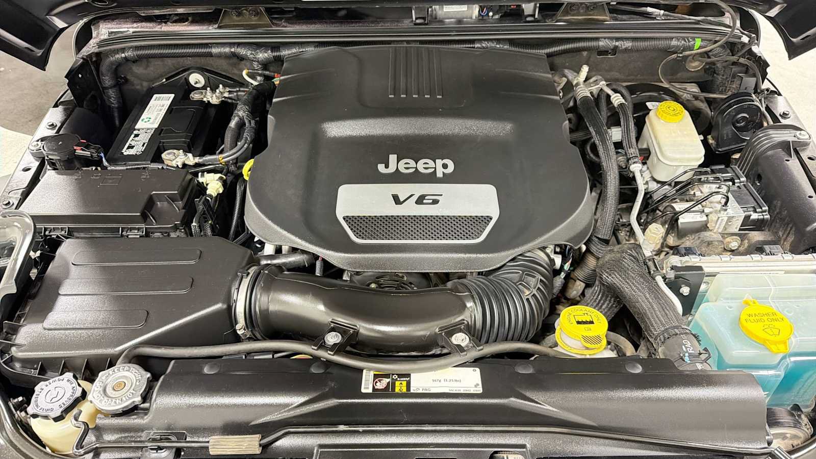 Used 2015 Jeep Wrangler Unlimited Sport w/ Quick Order Package 24S AWD/4WD image 28