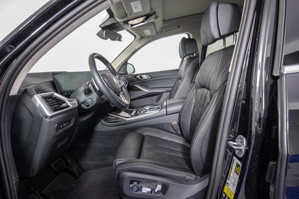 Used 2024 BMW X7 xDrive40i image 9