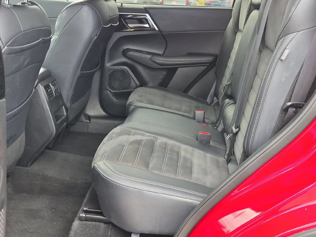 Used 2024 Mitsubishi Outlander SE AWD/4WD image 28