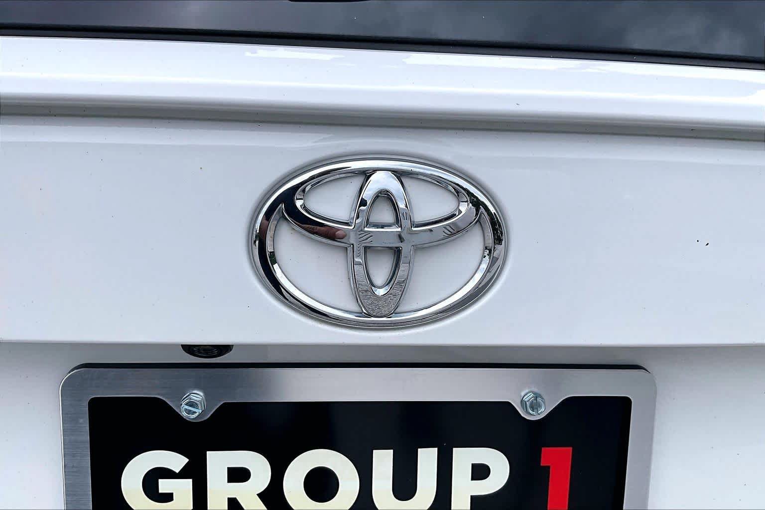 Used 2021 Toyota RAV4 LE AWD/4WD image 30