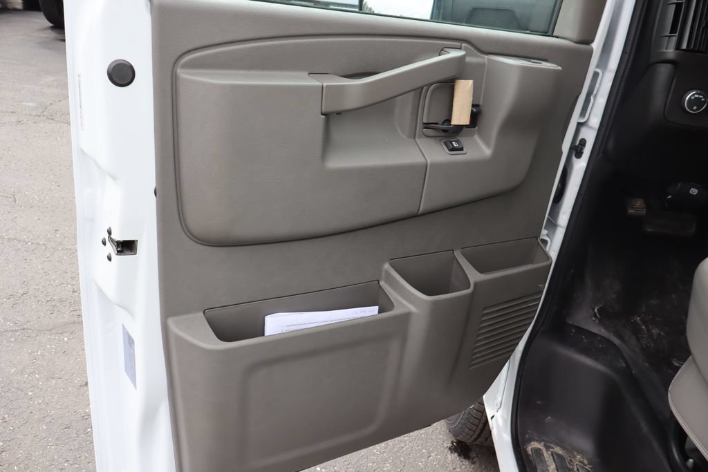 New 2026 Chevrolet Express 3500 w/ Power Convenience Package RWD image 20