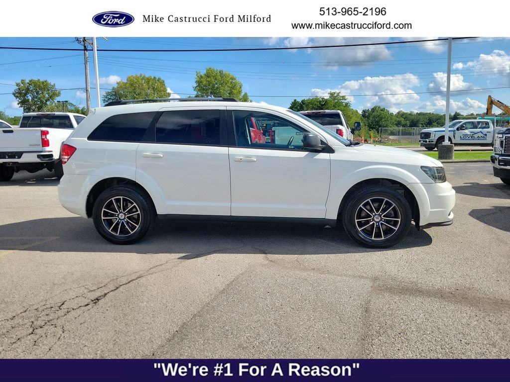 Used 2018 Dodge Journey SE w/ Connectivity Group FWD image 6