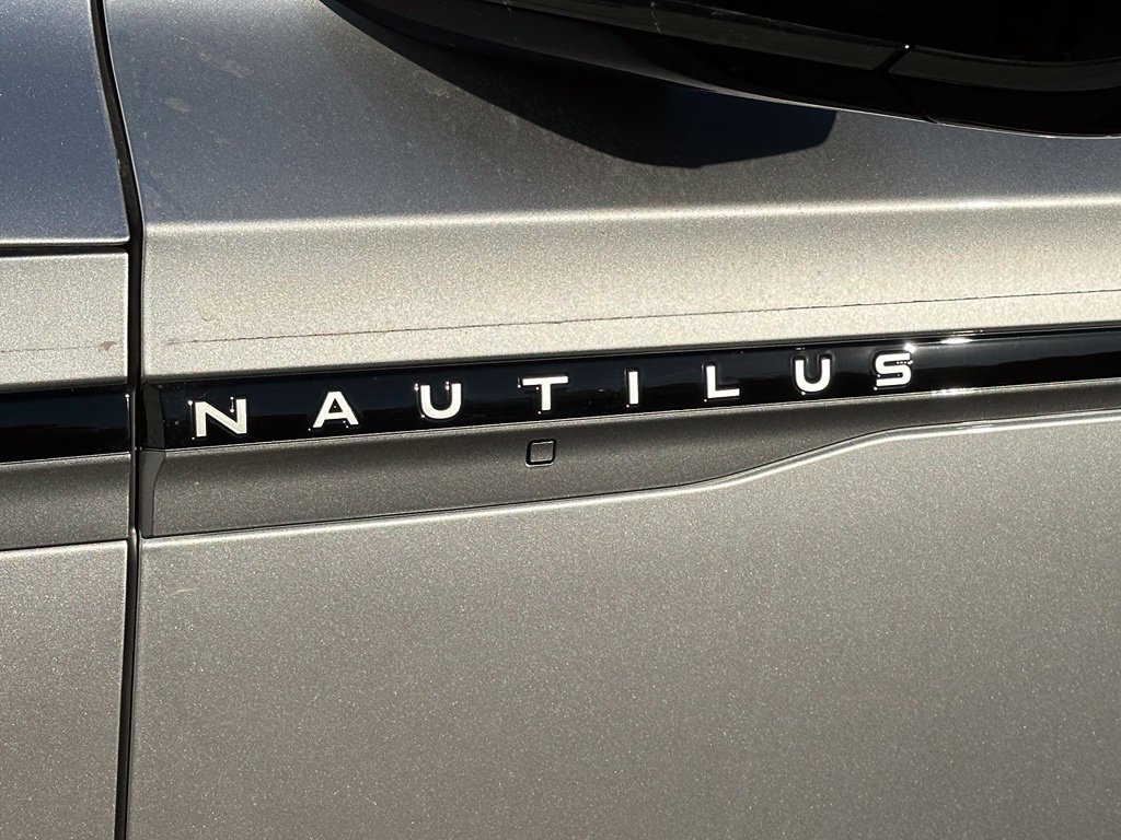 New 2026 Lincoln Nautilus Reserve w/ Jet Appearance Package AWD/4WD image 28