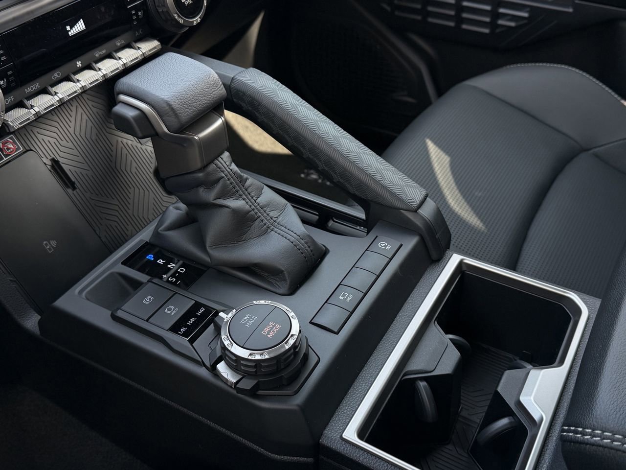 New 2026 Toyota 4Runner Limited AWD/4WD image 16