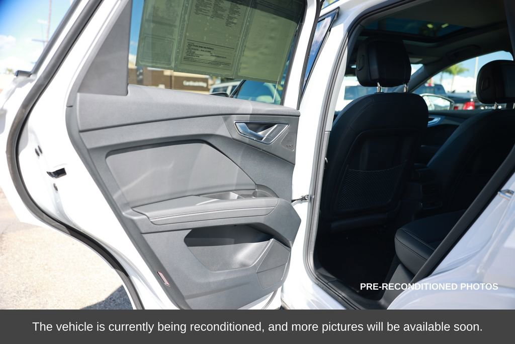 Used 2024 Audi Q4 e-tron Premium Plus w/ Premium Plus image 37