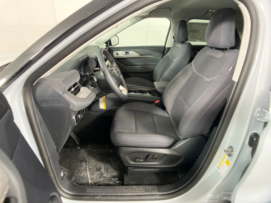 New 2026 Ford Explorer Active RWD image 29