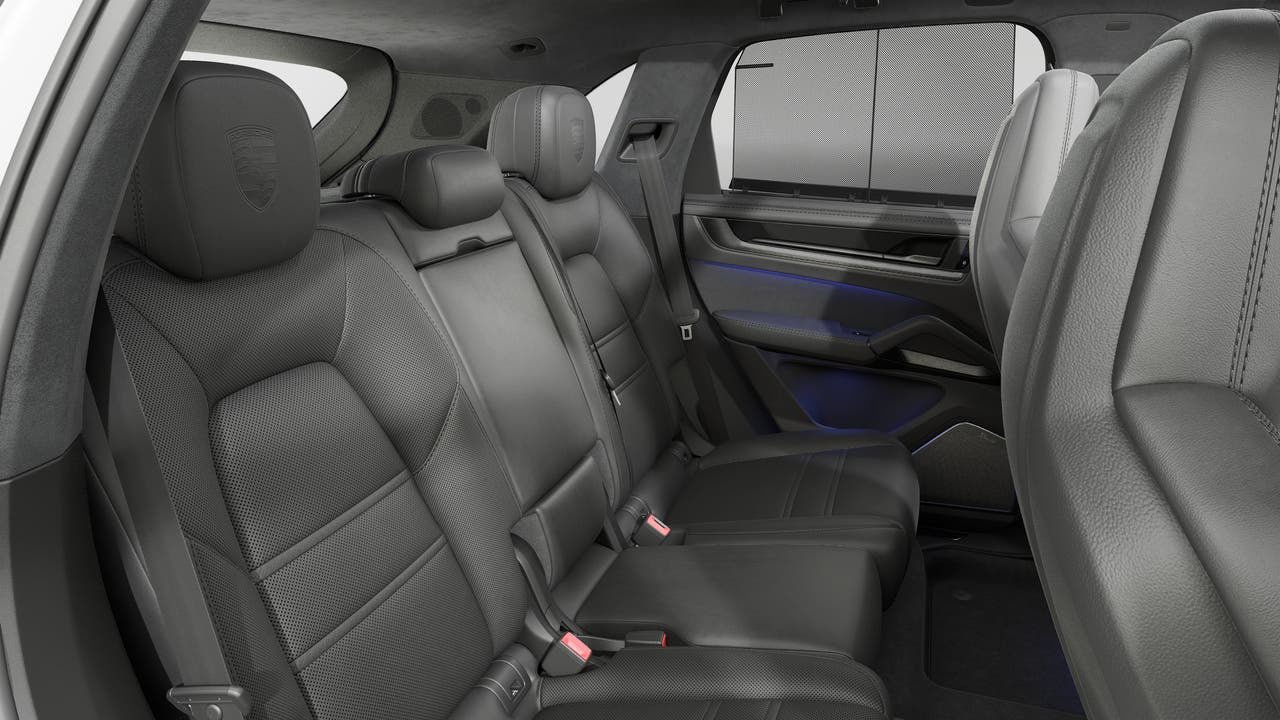 New 2026 Porsche Cayenne GTS AWD/4WD image 13