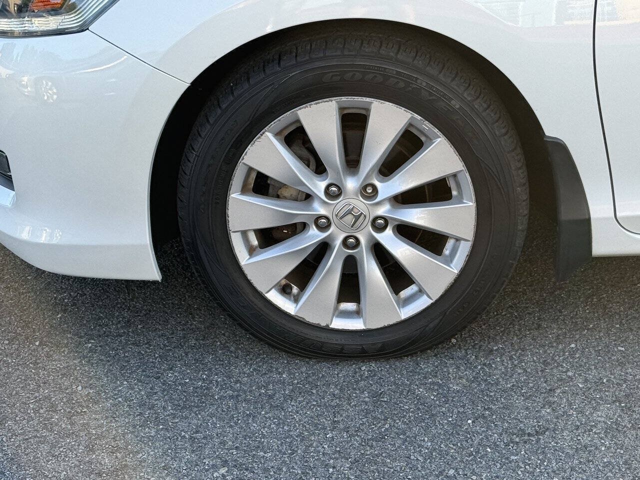 Used 2015 Honda Accord EX-L image 31