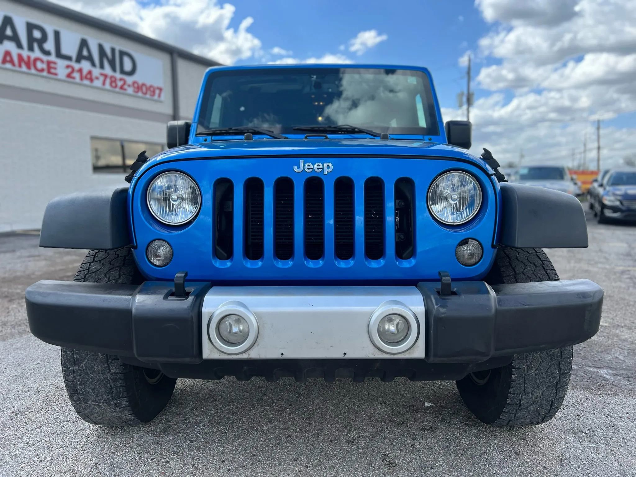 Used 2016 Jeep Wrangler Unlimited Rubicon w/ Connectivity Group image 13