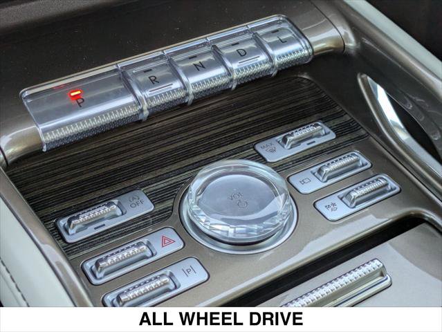 Used 2024 Lincoln Nautilus Black Label w/ Jet Appearance Package (87T) image 18