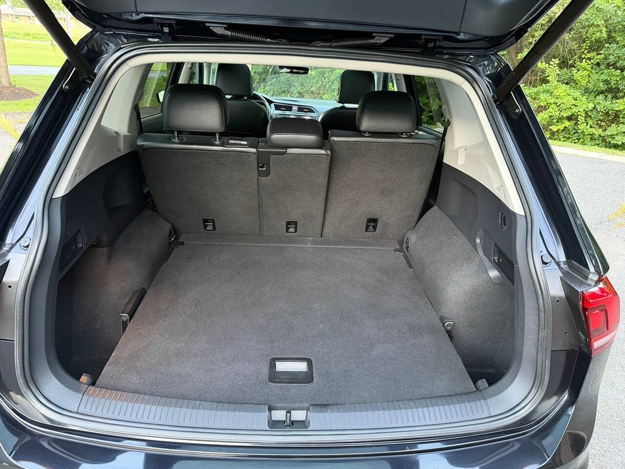 Used 2019 Volkswagen Tiguan SEL Premium AWD/4WD image 25