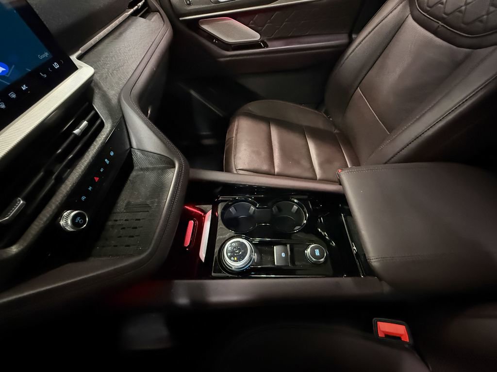 Used 2025 Ford Explorer Platinum w/ LUX Leather Package image 85