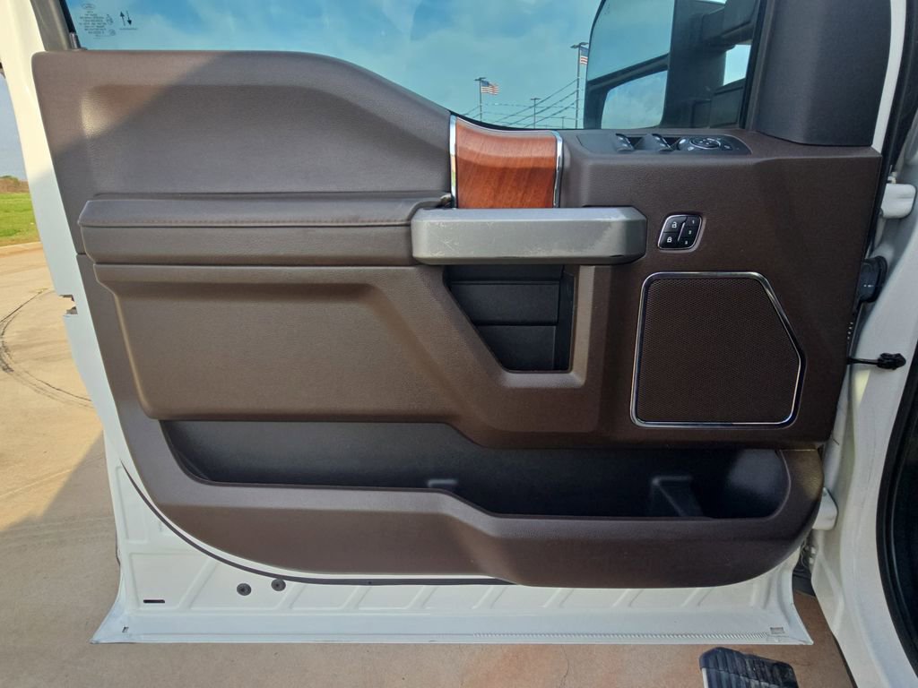Used 2020 Ford F150 King Ranch w/ Equipment Group 601A Luxury AWD/4WD image 27