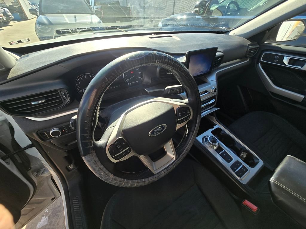 Used 2021 Ford Explorer XLT image 12