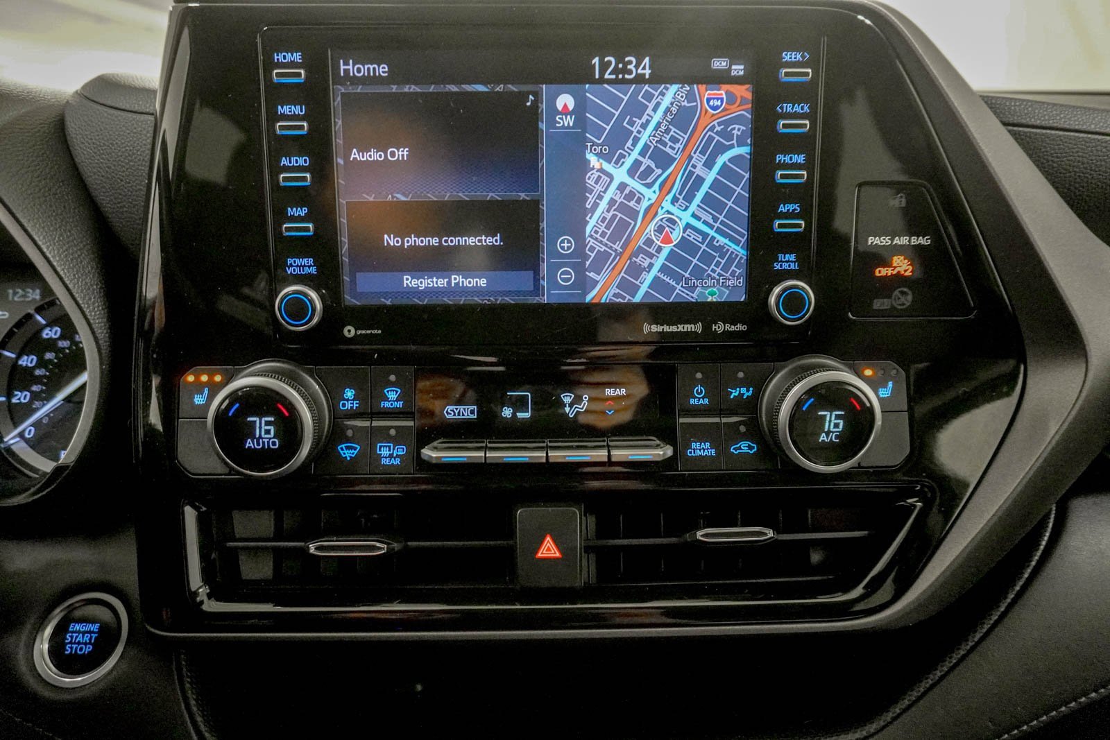 Used 2021 Toyota Highlander XLE image 24