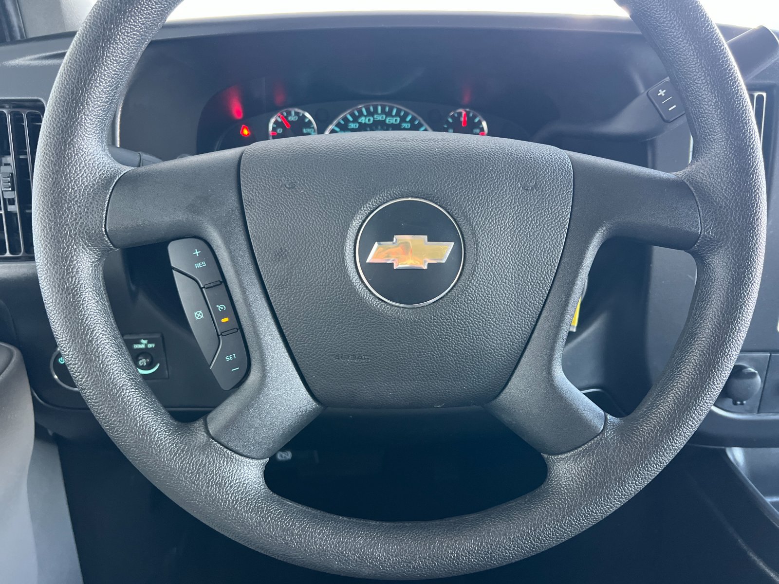 Used 2025 Chevrolet Express 3500 LT w/ LT Preferred Equipment Group RWD image 23