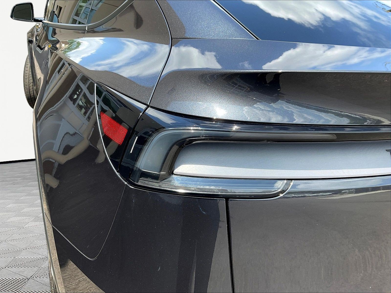 Used 2026 Tesla Model Y Long Range AWD/4WD image 22