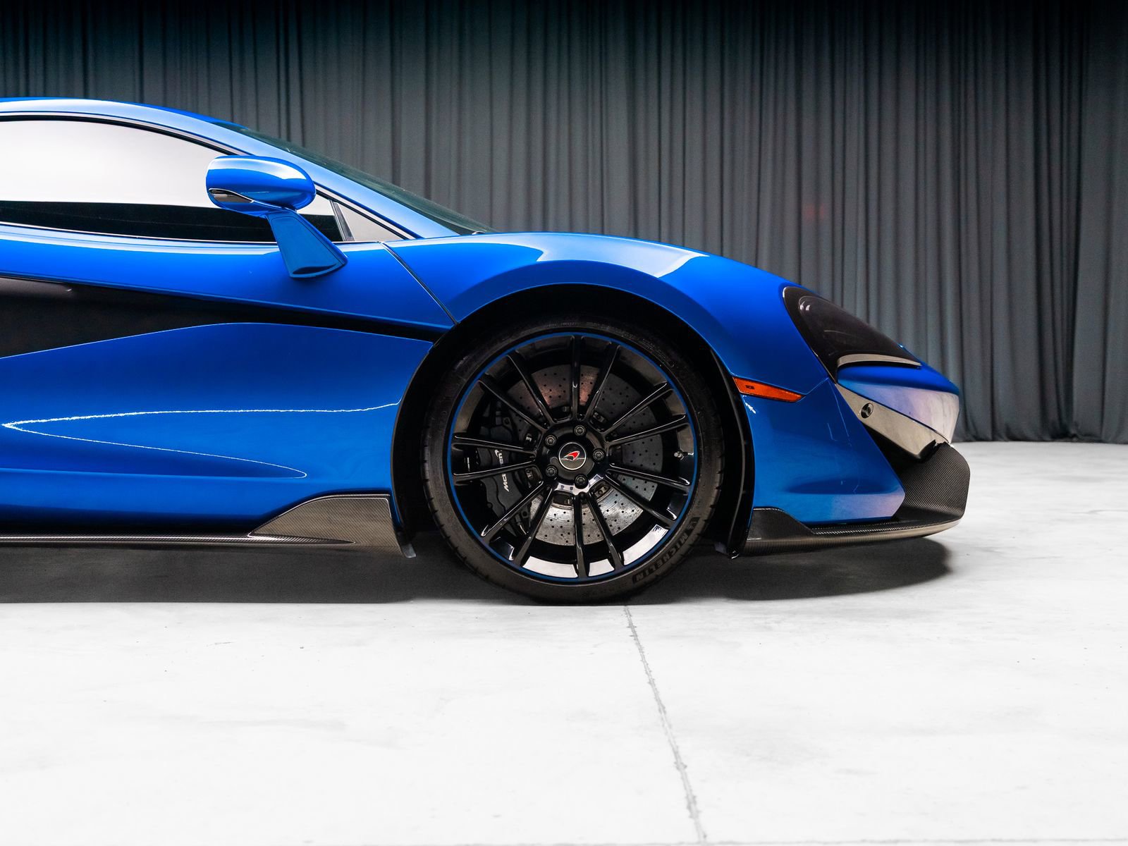 Used 2016 McLaren 570S Coupe RWD image 27