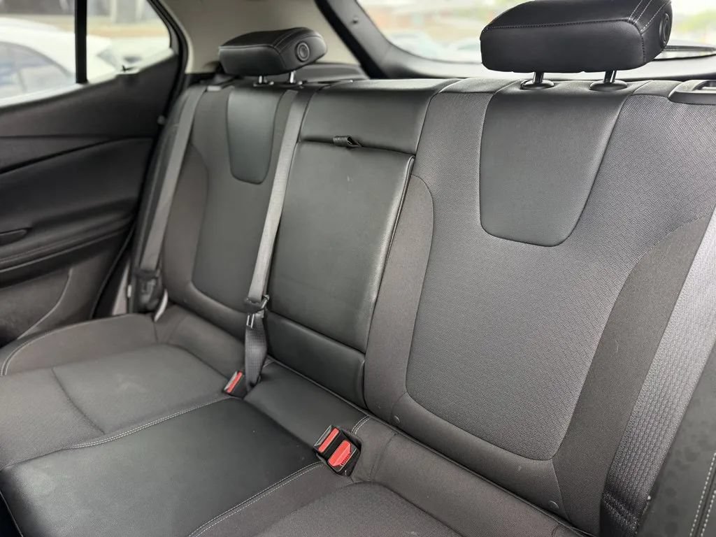 Used 2021 Buick Encore GX Select w/ Experience Buick Package FWD image 17