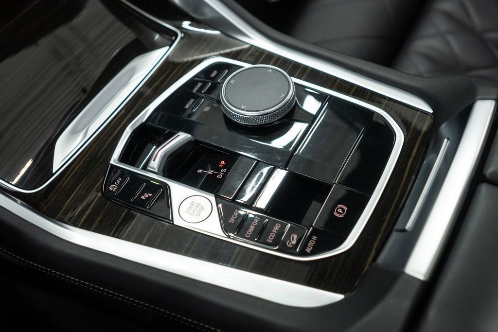 Used 2025 BMW X6 xDrive40i image 21