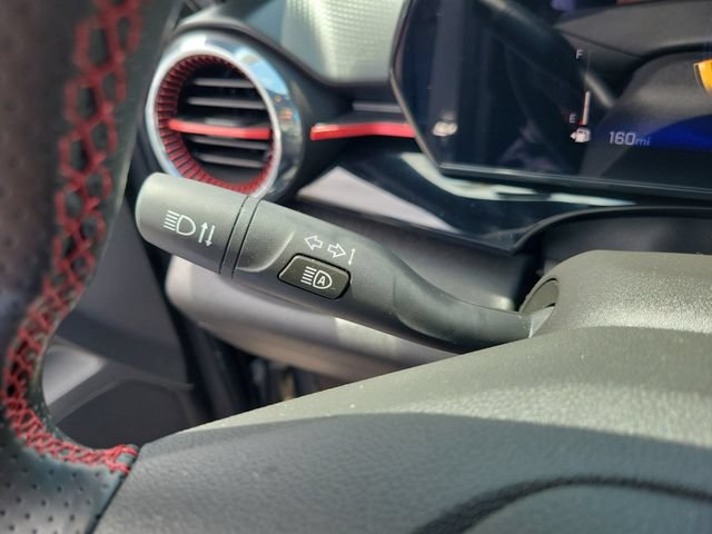 Used 2025 Chevrolet Trax RS w/ Driver Confidence Package FWD image 26