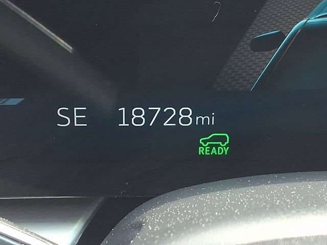 Used 2024 Cadillac Lyriq Luxury w/ LPO, Floor Liner Package image 25