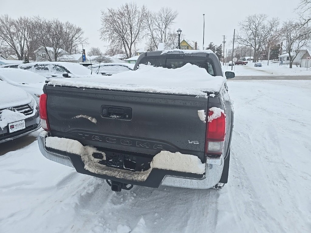 Used 2018 Toyota Tacoma TRD Off-Road image 6