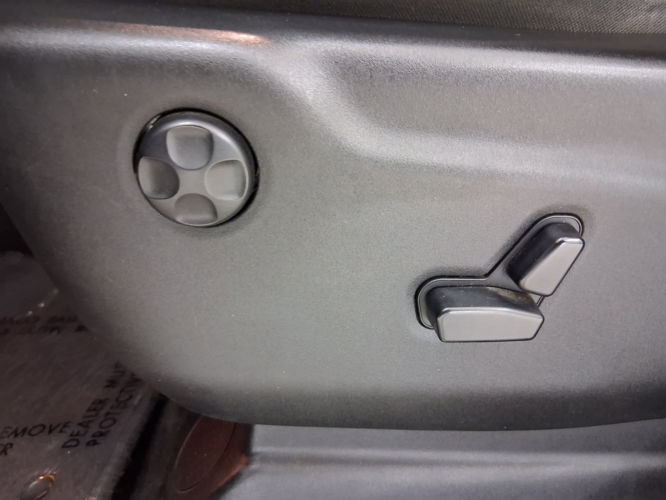 Used 2011 Jeep Grand Cherokee Limited RWD image 13