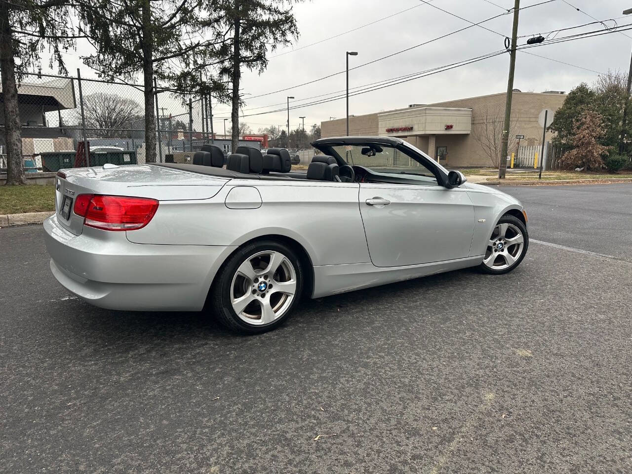 Used 2009 BMW 328i Convertible image 4