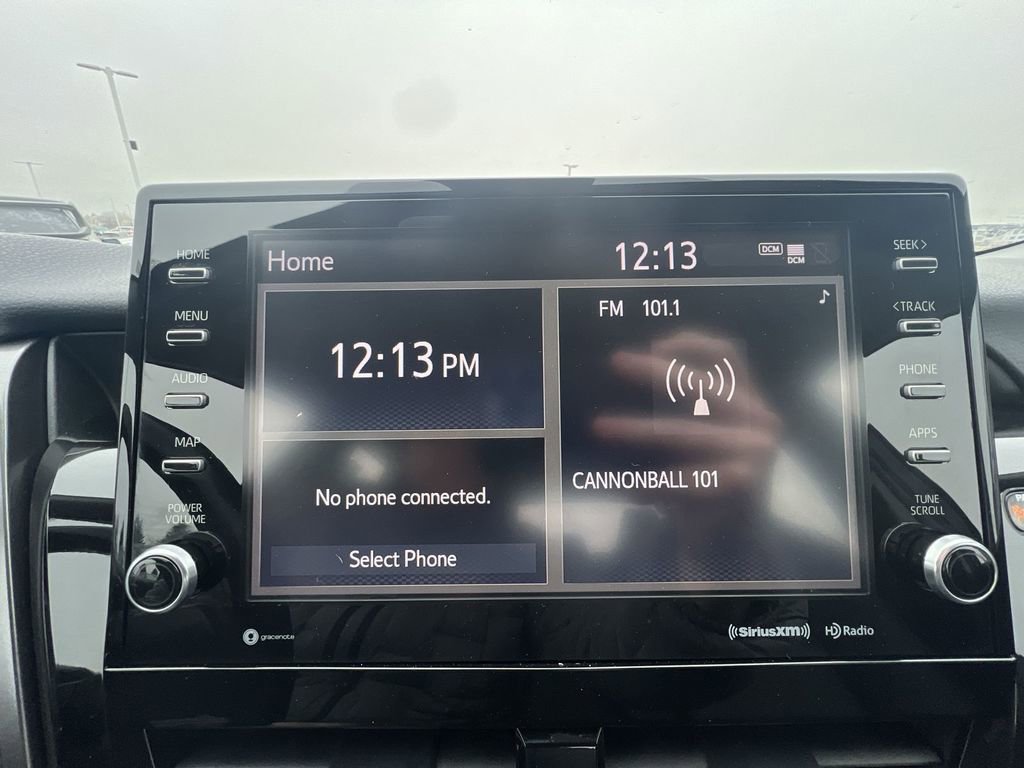 Used 2022 Toyota Camry XLE image 13