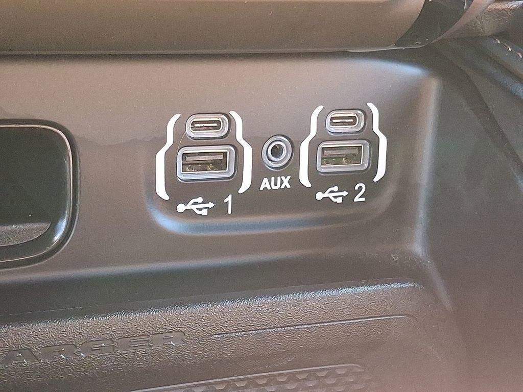 Used 2024 RAM 2500 Limited image 27