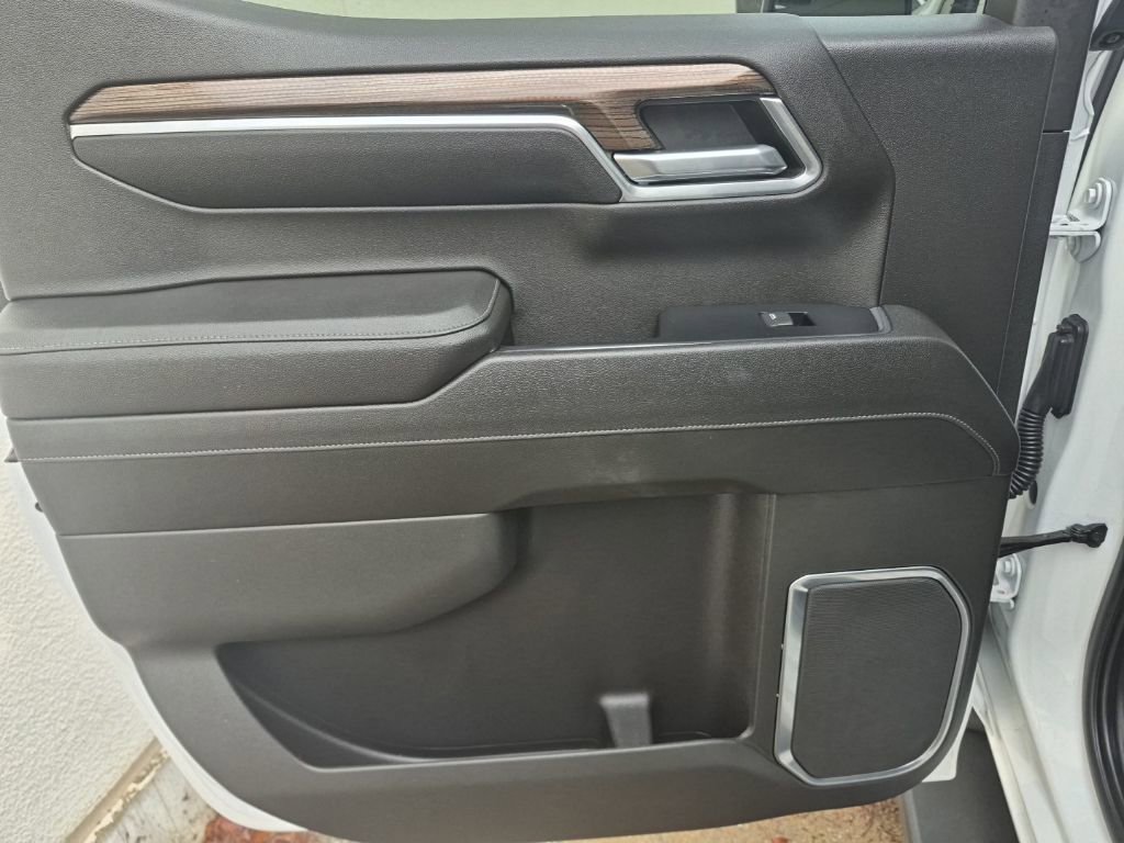 Used 2022 Chevrolet Silverado 1500 LT image 16