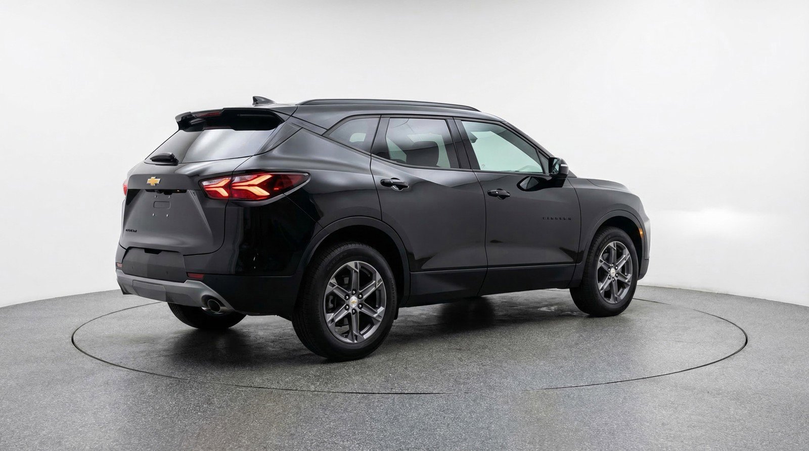 Used 2025 Chevrolet Blazer LT FWD image 9