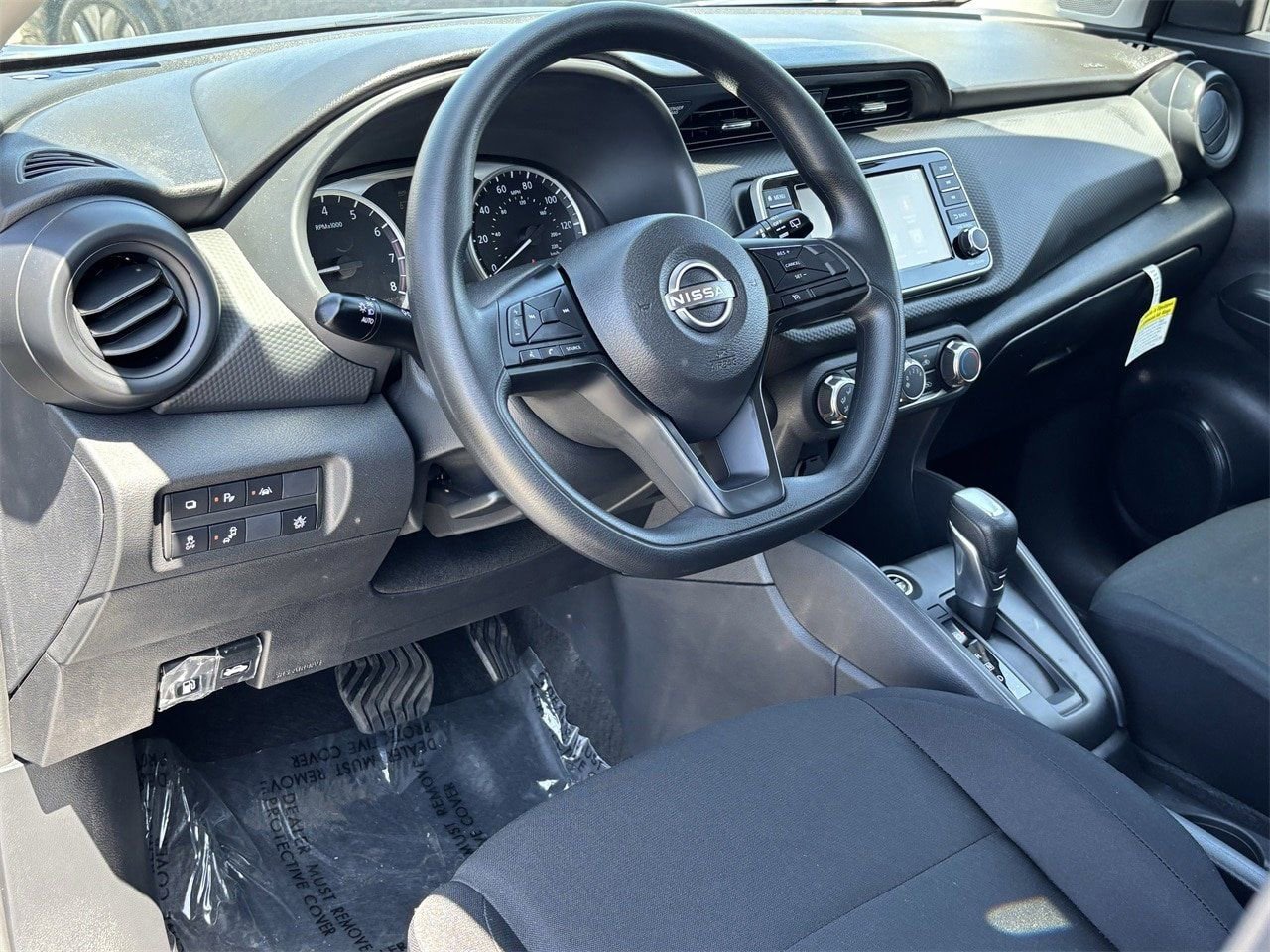 New 2025 Nissan Kicks Play S image 21