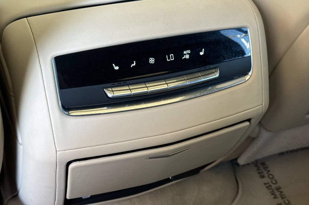Used 2023 Cadillac Escalade Premium Luxury w/ Performance Package AWD/4WD image 14