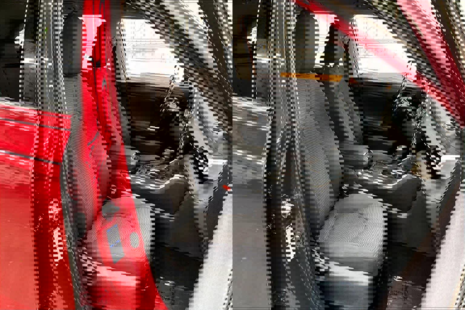 Used 2021 Toyota Highlander LE image 10