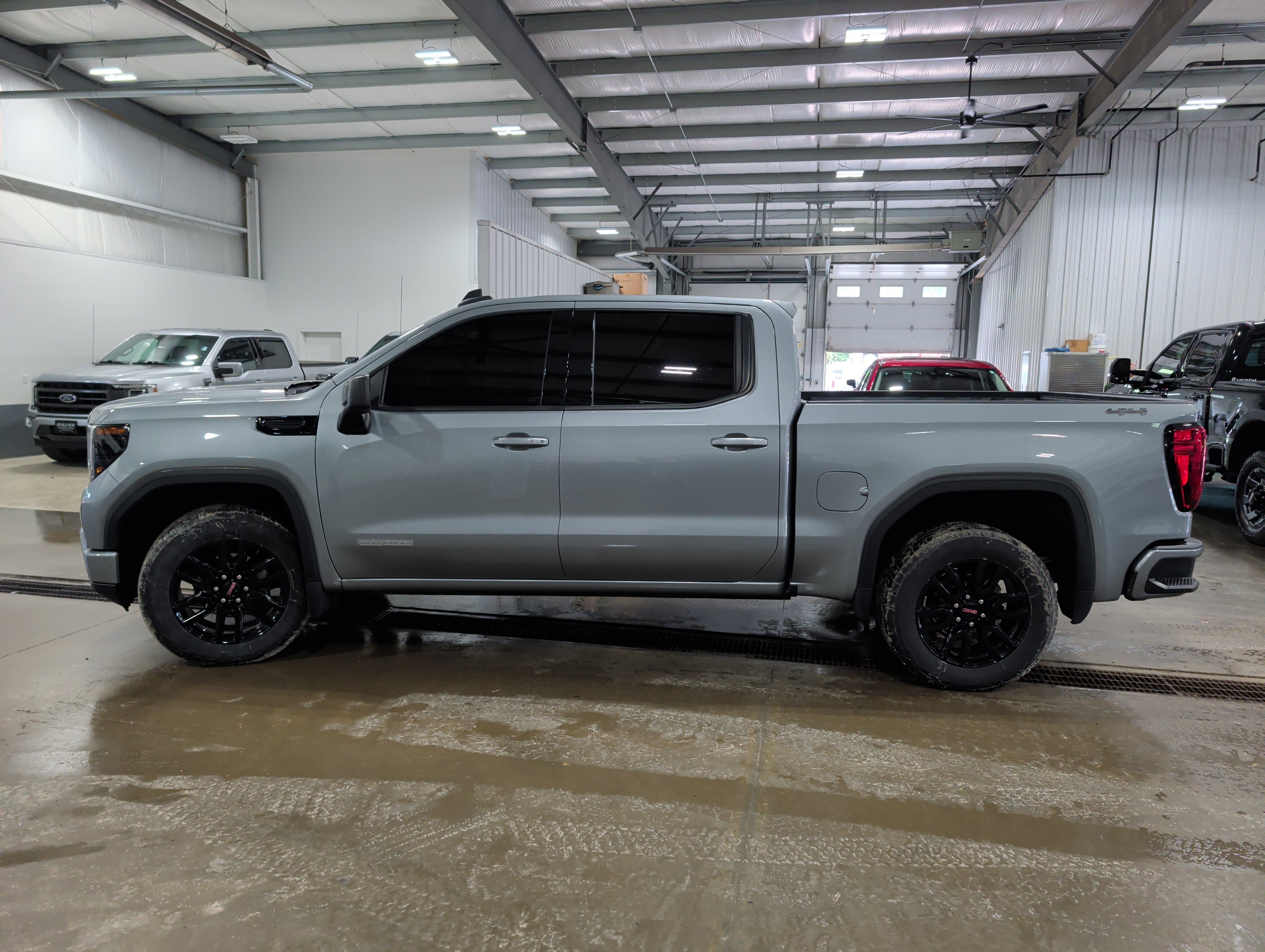 Used 2024 GMC Sierra 1500 Elevation AWD/4WD image 5