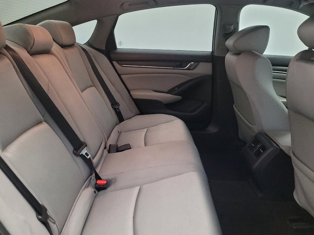Used 2018 Honda Accord EX image 19