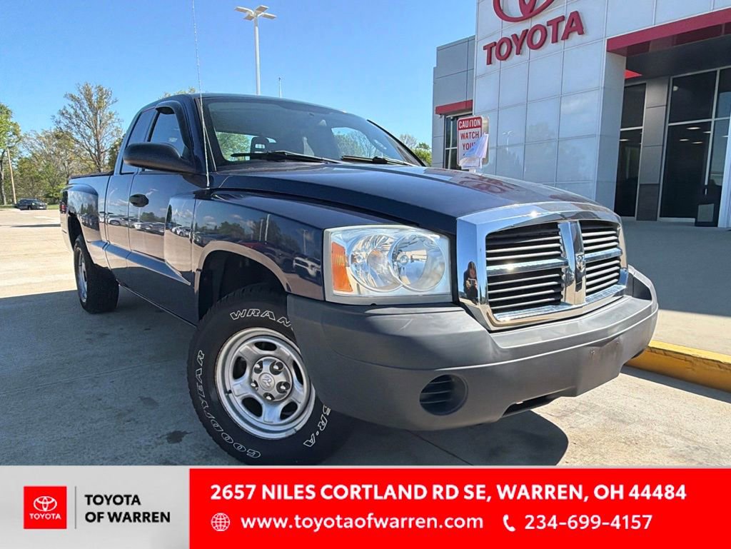 Used 2005 Dodge Dakota ST RWD image 1